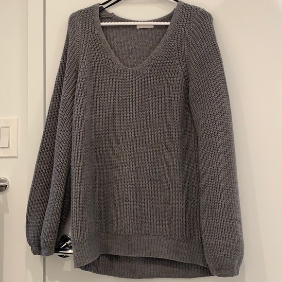 Babaton v neck sweater - Picture 1 of 6